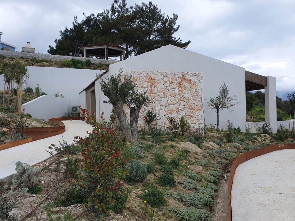 Εσωτερική & Εξωτερική Βαφή – Συγκρότημα Τουριστικών Καταλυμάτων, Σπαρτιά Κεφαλονιάς